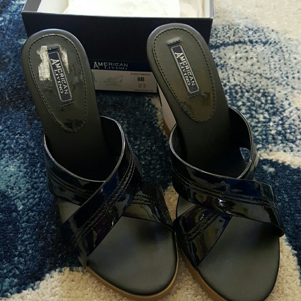 Womens Sandals New never worn outside